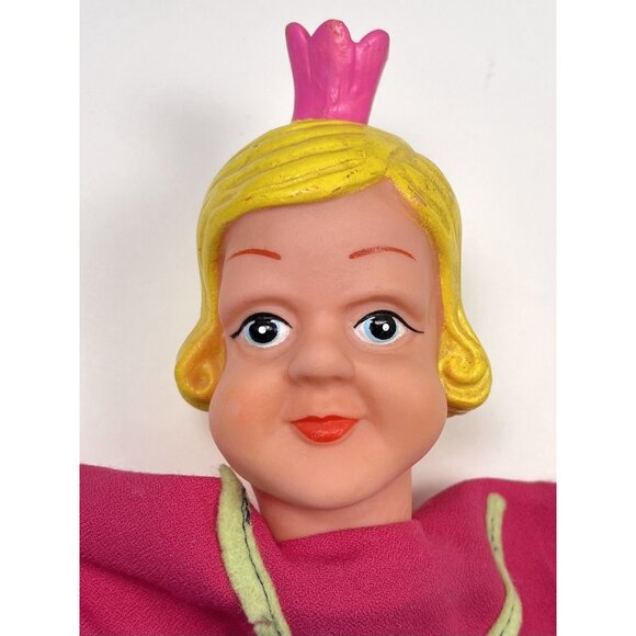 2 VTG JOHN FREILASSING Punch & Judy HAND PUPPETS Queen Police Germany Mr. Rogers - Picture 2 of 10